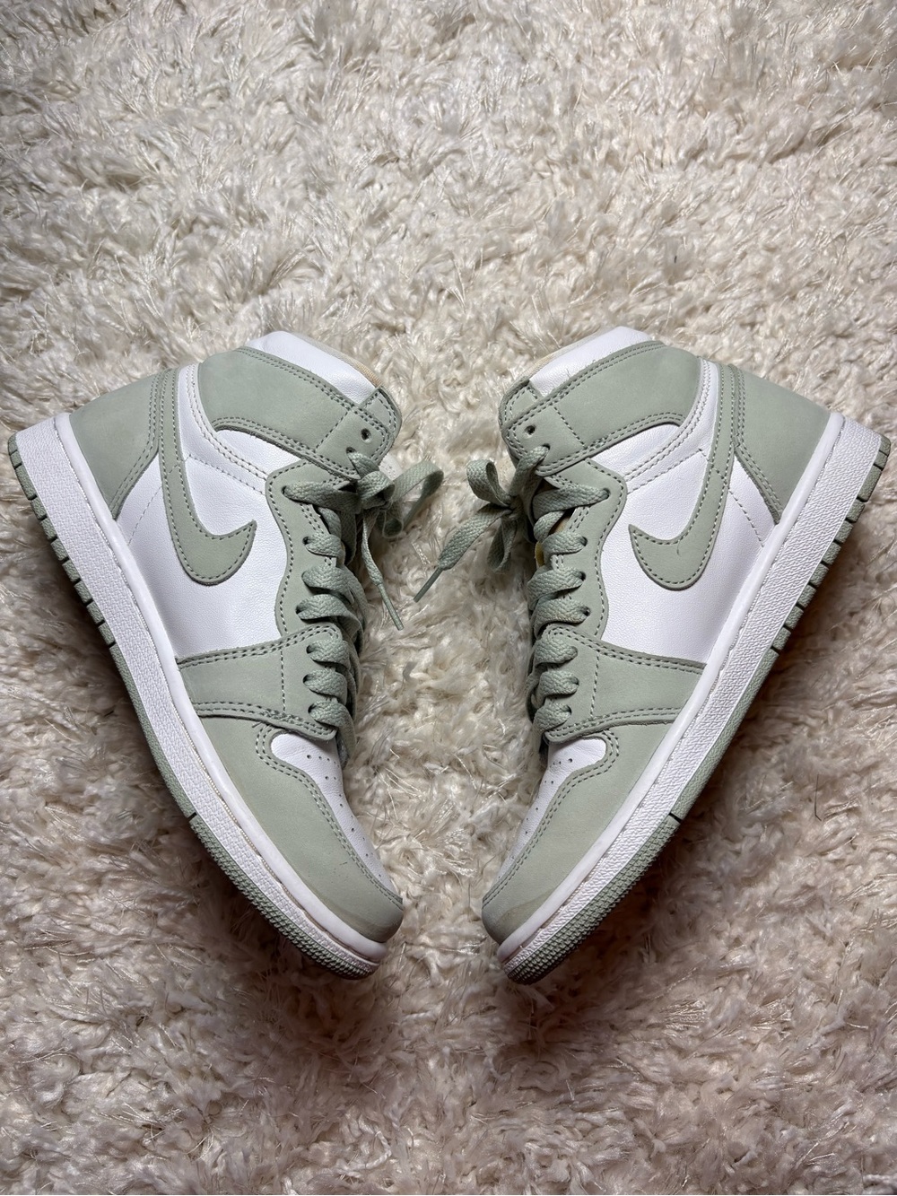 Jordan Retro 1 High OG "Seafoam" - Picture 4 of 9